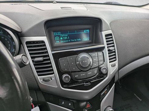 Used 2012 Chevrolet Cruze LT FWD image 11