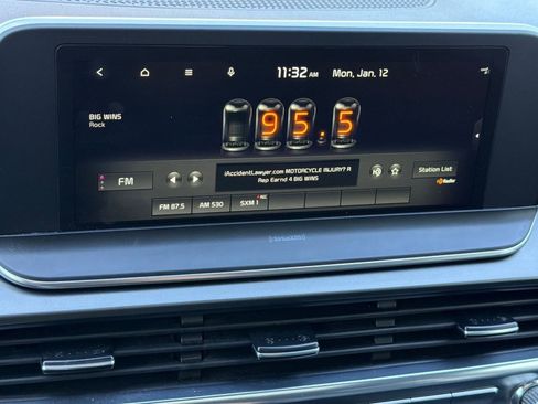 Used 2022 Kia Telluride S image 23