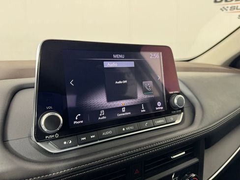 Used 2023 Nissan Rogue S FWD image 19