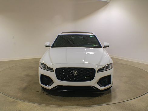 Used 2022 Jaguar XF R-Dynamic SE AWD/4WD image 2