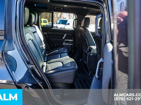 Used 2023 Land Rover Defender 110 X-Dynamic SE image 21