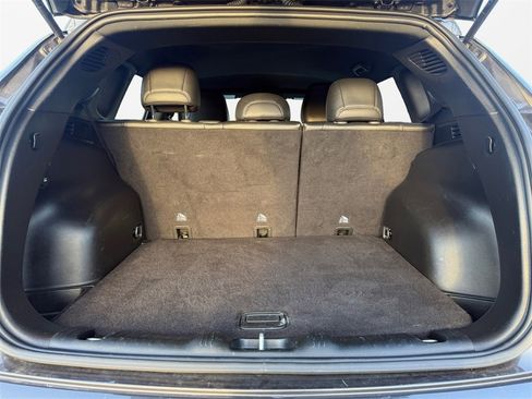 Used 2024 Jeep Compass Limited image 18