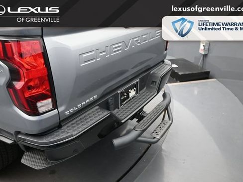 Used 2025 Chevrolet Colorado Trail Boss AWD/4WD image 28