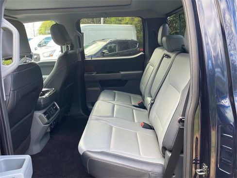 Used 2022 Ford F150 Lariat w/ Equipment Group 502A High image 9