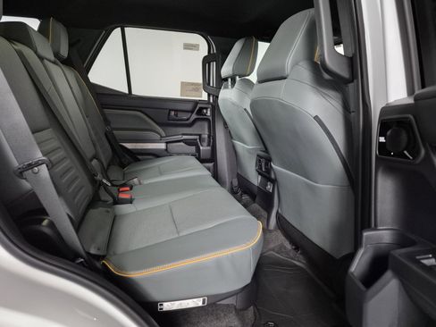 New 2026 Toyota 4Runner 4WD image 42