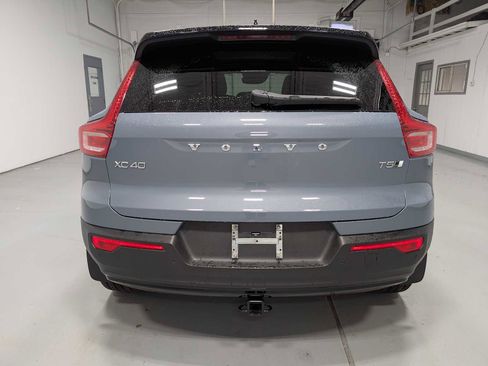 Used 2021 Volvo XC40 T5 R-Design w/ Advanced Package image 9