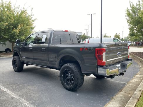 Used 2017 Ford F250 Lariat w/ Lariat Ultimate Package AWD/4WD image 5