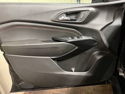 Used 2024 Chevrolet Trax RS FWD image 12
