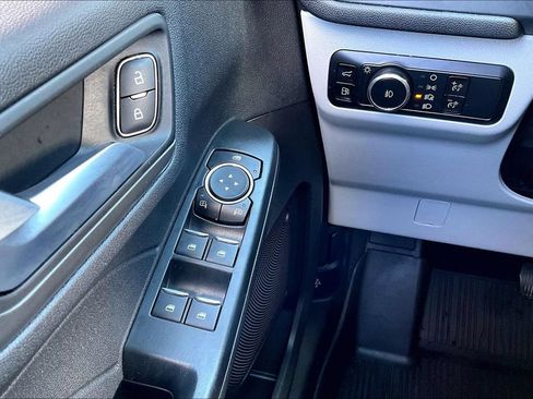 Used 2023 Ford Escape SE FWD image 36