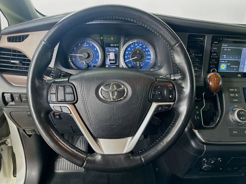 Used 2019 Toyota Sienna Limited Premium AWD/4WD image 19