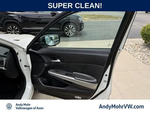 Used 2015 Honda Crosstour EX-L image 16