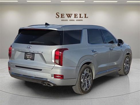 Used 2022 Hyundai Palisade Calligraphy image 4
