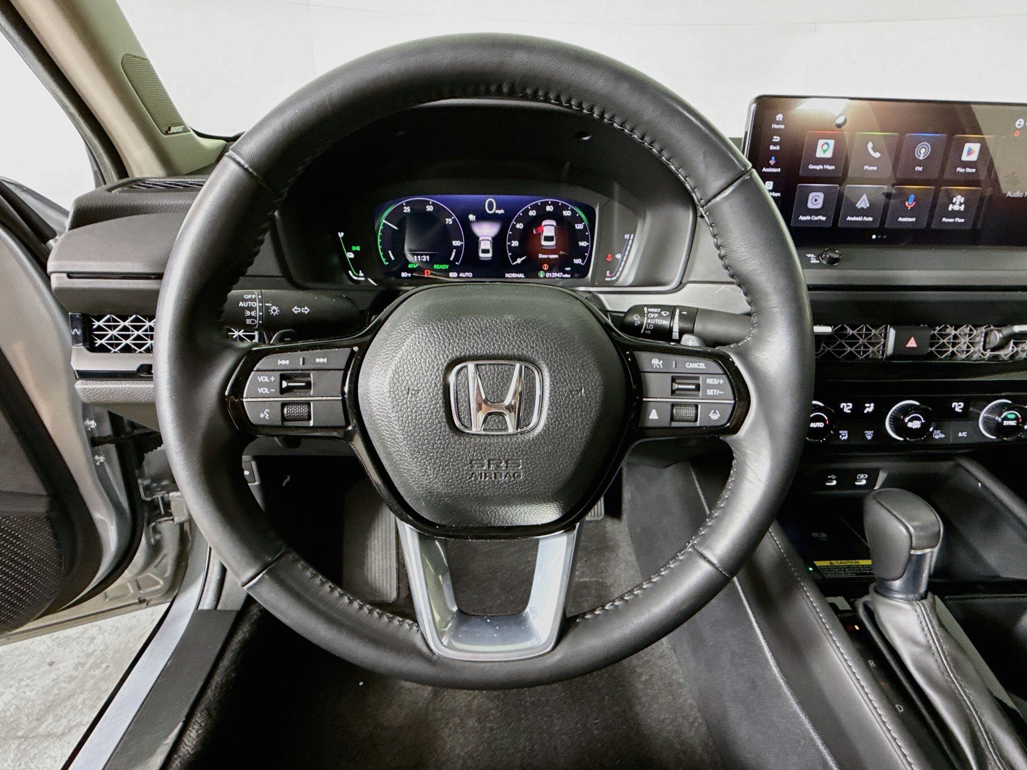 Used 2024 Honda Accord Touring image 9