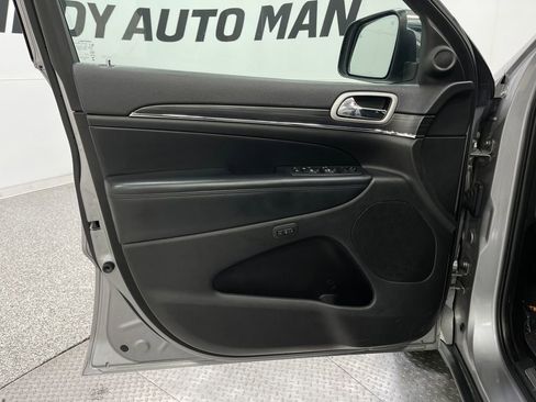 Used 2020 Jeep Grand Cherokee Limited w/ Premium Lighting Group image 15