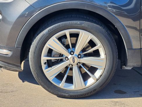 Certified 2019 Ford Explorer Limited w/ Class III Trailer Tow Package image 10