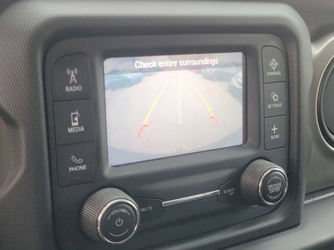 Used 2018 Jeep Wrangler Unlimited Sport S image 14