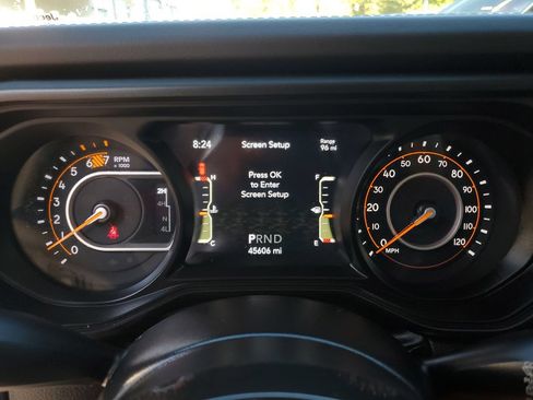 Used 2024 Jeep Wrangler Unlimited Rubicon AWD/4WD image 30