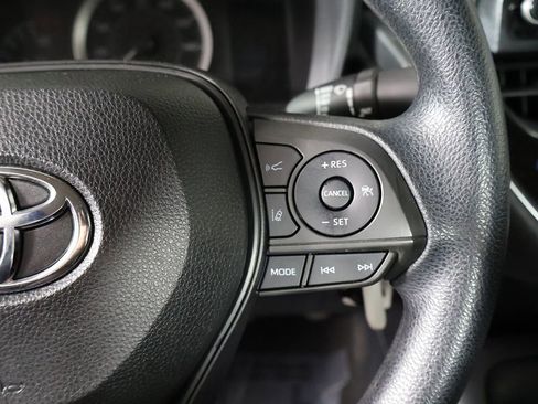 Used 2022 Toyota Corolla LE FWD image 33