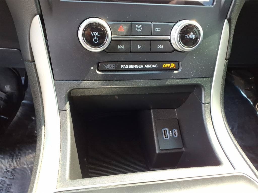 Used 2022 Ford Edge SE w/ Black Appearance Package AWD/4WD image 12