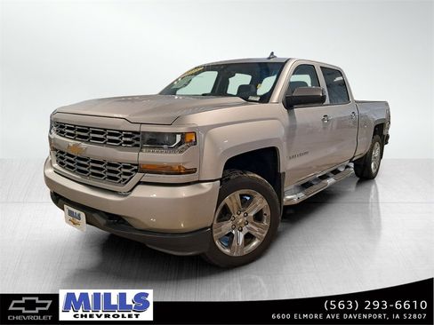 Used 2018 Chevrolet Silverado 1500 Custom image 1