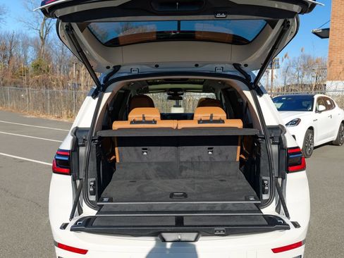 Used 2023 BMW X7 xDrive40i w/ Premium Package image 57