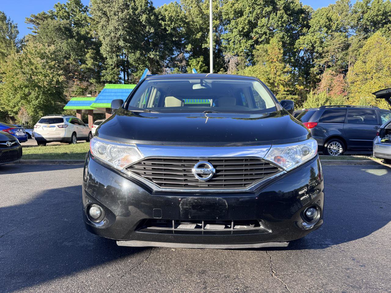 Used 2017 Nissan Quest SV FWD image 2
