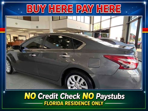 Used 2017 Nissan Altima 2.5 S w/ Power Driver Seat Package FWD image 5