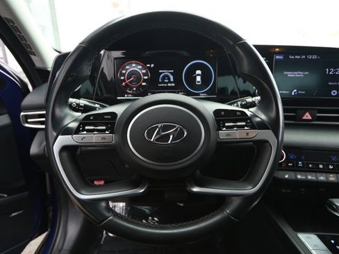 Used 2021 Hyundai Elantra SEL w/ Convenience + Premium Package image 11