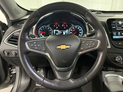 Certified 2018 Chevrolet Malibu LT w/ Leather Package FWD image 11