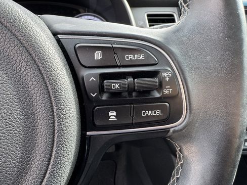 Used 2019 Kia Niro Touring image 22