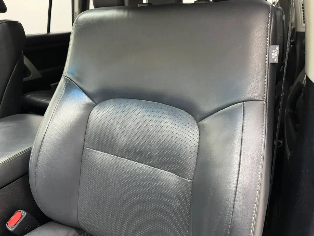 Used 2018 Toyota Land Cruiser AWD/4WD image 38