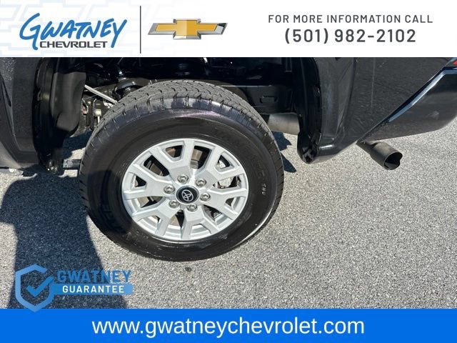 Used 2024 Toyota Tacoma SR5 AWD/4WD image 10