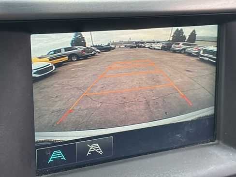 Used 2018 GMC Acadia SLE FWD image 21