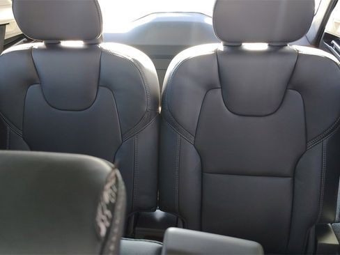 New 2026 Volvo XC90 B6 Ultra image 32