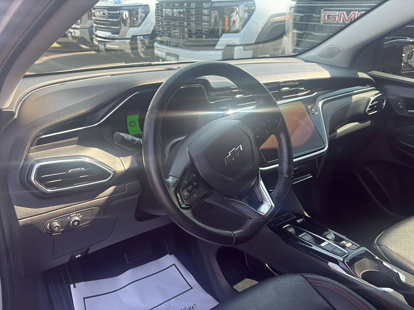 Used 2023 Chevrolet Bolt EUV LT w/ Convenience Package FWD image 13