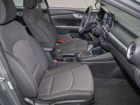 Used 2023 Kia Forte LXS w/ LXS Technology Package FWD image 15