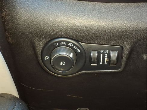 Used 2022 Jeep Compass Limited image 14