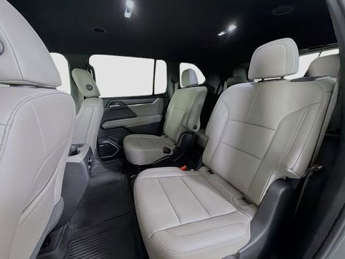 Used 2024 GMC Acadia Elevation w/ LPO, Cargo Package FWD image 23