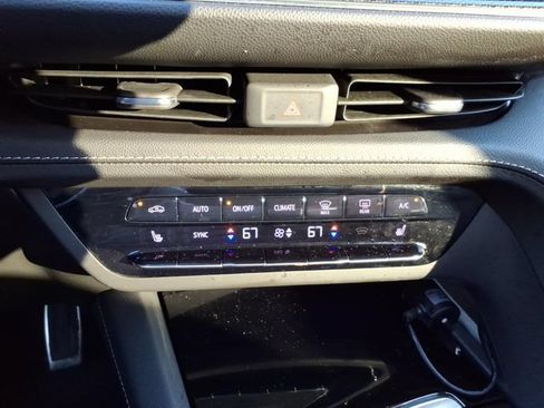Used 2023 Buick Envision Essence w/ Sport Touring Package AWD/4WD image 34