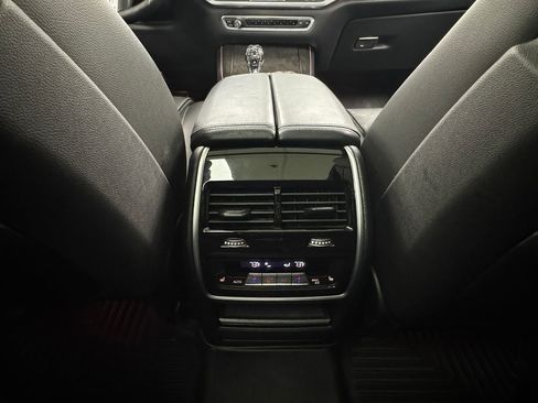 Used 2019 BMW X5 xDrive50i w/ M Sport Package image 22