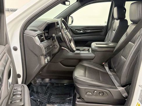 Used 2022 GMC Yukon XL Denali AWD/4WD image 13