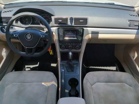 Used 2017 Volkswagen Passat 1.8T S FWD image 17