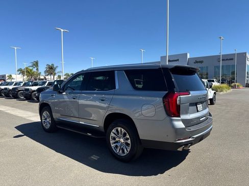 Used 2025 GMC Yukon Denali AWD/4WD image 5