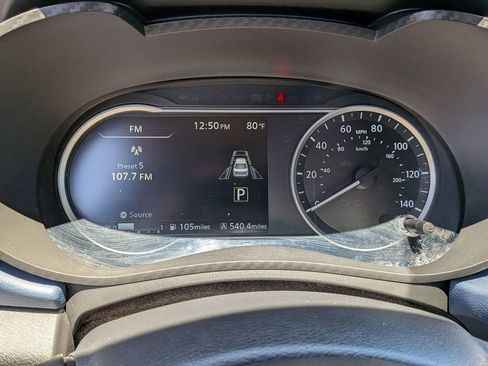 Used 2025 Nissan Versa SV FWD image 18
