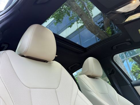 Certified 2025 BMW 330i xDrive Sedan w/ Premium Package image 20