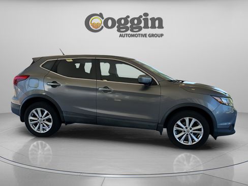 Used 2018 Nissan Rogue Sport S w/ S Appearance Package FWD image 6