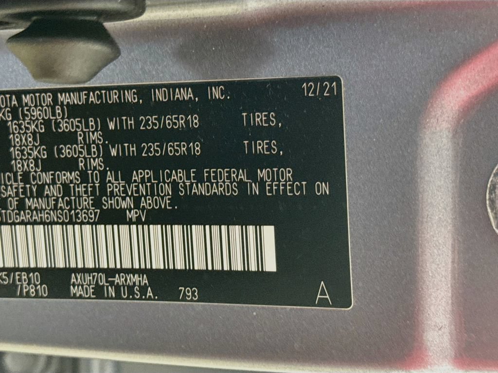 Used 2022 Toyota Highlander XLE FWD image 31