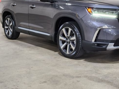 Used 2023 Honda Pilot Touring image 16