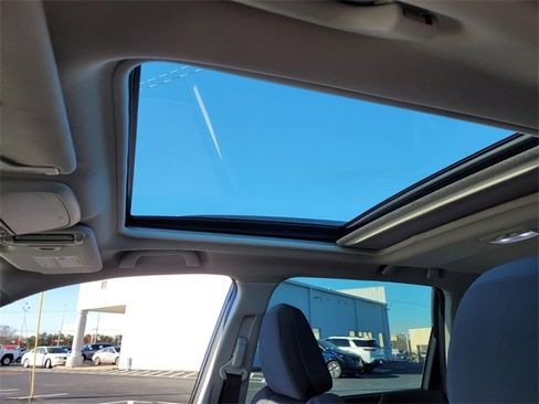 Used 2023 Subaru Forester Premium image 10