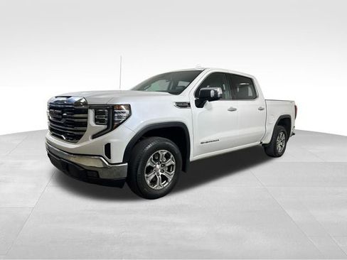 Used 2023 GMC Sierra 1500 SLT w/ SLT Convenience Package AWD/4WD image 2